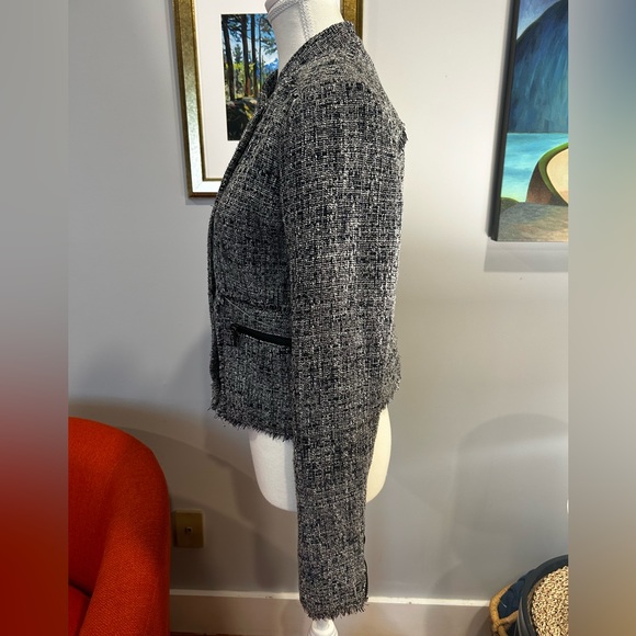 Banana Republic Navy & White Raw hem Tweed blazer/jacket size 6 - Picture 6 of 14